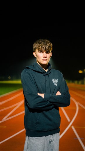 KFC Uerdingen 05 on Instagram: "English please! 🇨🇦 Wir haben unseren Neuzugang Joshua Salonen direkt mal vors Mikro geholt für ein schnelles Q&A. 🎙️ Da er in Kanada aufgewachsen ist, haben wir unser bestes Schul-Englisch ausgepackt und das Ganze auf Englisch gehalten. Sorry for our denglisch! 😉 Lernt Josh kennen – viel Spaß mit den ersten Antworten! #KFCUerdingen #Interview #EnglishPlease"