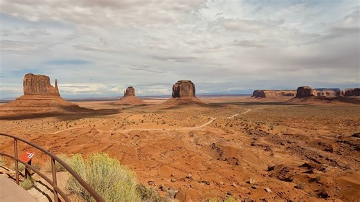 The View Hotel, Monument Valley. Please note all photos, videos and reels on this page were taken by myself and my wife on our road trips in the USA and Canada. | Just Drive America