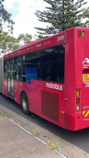 #Volvo #B12BLEA (Volgren, #Metrobus) - Departing from Bus Stop (#Sydney #Buses Route 343, Part 2)