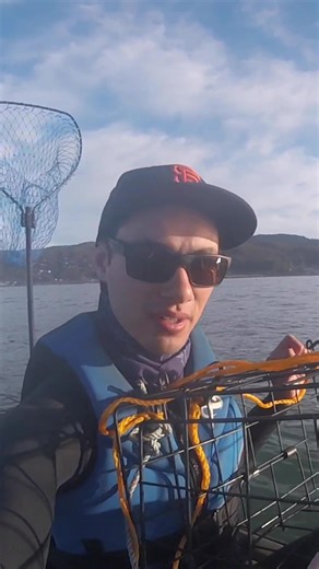 Using a full turkey as bait! #dungenesscrab #kayakfishing #crab #crabs #crablegs #fishing #fishinglife #fyp #foryou #foryoupage