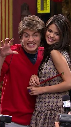The Wizards of Waverly Place theme - "Everything Is Not What It Seems" on #Disney2000s