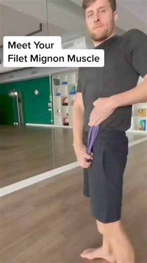 If your #psoasmuscle is tight, it can lead to back pain. So let’s stretch it out. Try these two poses, one active one passive and let me know how it goes. . 📢Find this helpful? Share it with your friends! 🔔Turn on post notifications so you never miss a post! . . #StretchingExercises #Yoga #HipFlexor | Backpain Rrelief