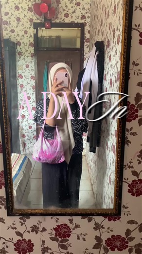 Day 2 of Mini Vlog: Baking Delicious Cakes!