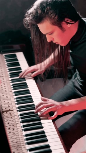 Vampire play marriage DAmour! #piano #vampire