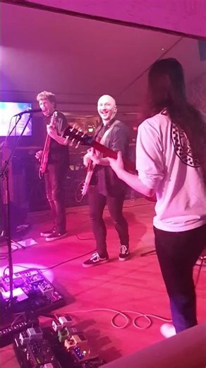 Smiley faces all round! #FollowDeep #CloserThanYouThink #livemusic #indierock #rockband #gig#concert