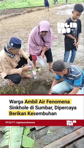 Air jernih dari sinkhole di Limapuluh Kota, Sumatera Barat, kini ramai diburu warga karena dipercaya berkhasiat. Ahli Geologi Sumbar Ade Edwar mengatakan, soal air sinkhole dianggap berkhasiat, itu asumsi publik atau orang yang meyakininya. Kementerian Energi dan Sumber Daya Mineral (ESDM) menurunkan tim ahli dari Badan Geologi Bandung untuk mengkaji fenomena sinkhole tersebut. Selama dua hari, tim akan fokus pada kajian cepat dan pemeriksaan untuk mengungkap fenomena tersebut, termasuk mengkaji