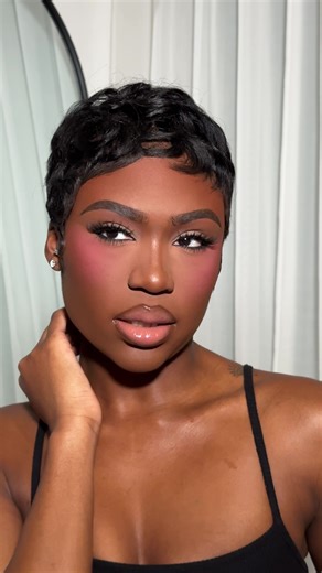 Do my makeup with me! 💘 @Morphe Cosmetics channel surfing palette @YSL Beauty lines liberated pencil black make me blush powder 87 & 54 @Tatcha luminous dewy skin mist the kissu lip mask @Kiehl's Since 1851 creamy eyes avocado @Haus Labs triclone foundation @Anastasia Beverly Hills cream bronzer chestnut @Rare Beauty liquid blush lucky stay vulnerable gloss nearly rose @rabanne everywear concealer 12 & 13 @ONE SIZE BEAUTY ultimate blurring powder ultra peach & ultra pink @Huda Beauty easy bake 