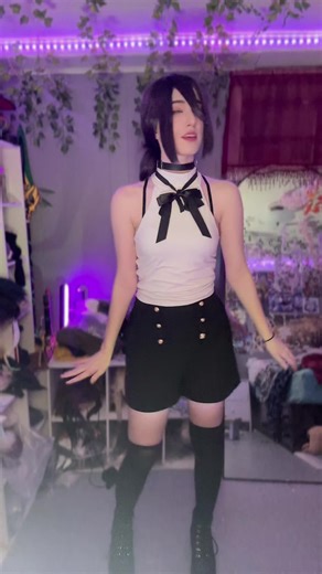 This dance is so cute🤭#foryoupage #cosplay #chainsawman #reze | dance