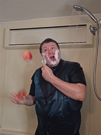 A Juggler's Morning Routine #morningroutine #juggler #apple #funny #eating