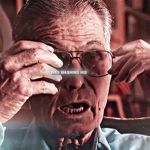 Hacksaw Ridge (2016) | His smile is the best reward on the battlefield. ❤‍🩹🕊 #shorts #movie