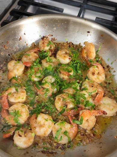 Okay… this one hits. #fyp #food #easyrecipe #recipe #foodtiktok #cooking #foodtok #cookwithme #homemade #shrimp #garlicbutter