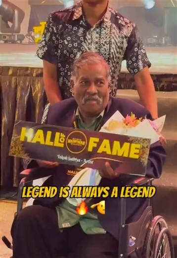 Tokoh Sathya received a thunderous cheer and standing ovation as he was honoured with the Hall of Fame Icon award. The event was organised by Mannin Mainthan Malaysia, with Astro Ulagam as the official media partner.#astroulagam