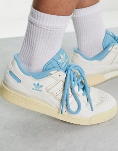 adidas Originals Forum 84 low trainers in white and light blue | ASOS