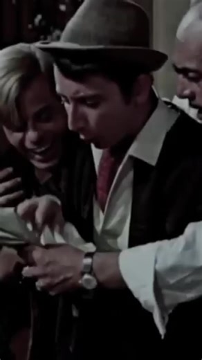 Αν τύχει και γίνεις Νομάρχης… αλλά ακόμα γελάς με τις κλασικές ελληνικές κωμωδίες, ξέρεις τι σημαίνει καλό χιούμορ. 😄 Τώρα μπορείς να έχεις τις αγαπημένες σου ελληνικές ταινίες - χωρίς διαφημίσεις, σε όποια συσκευή θες και με χαμηλό κόστος. Στείλε μήνυμα