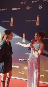 Marie Bloching im Interview auf dem roten Teppich des Deutschen Fernsehpreises 2025. 🎤 💬 Wie fandet ihr Angemessen Angry? #dfp25 | MagentaTV