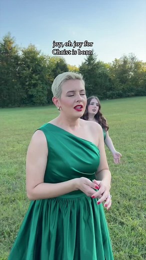 Cimorelli's Unique Take on Christmas Classics