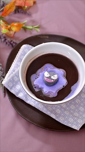 #ゴース を #マシュマロ で作ってみた☕️💜 How about some Gastly marshmallows? ☕️💜 #ガスじょうポケモン #ポケモン #ポケットモンスター #ポケモンマシュマロ研究部 #ポケモン情報局 #スイーツ #gastly #pokémon #pokemon #marshmallow #sweets