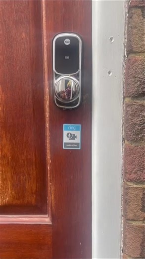 How to use yale lock