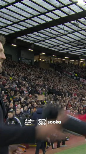 THREE IN A ROW for Michael Carrick! ⚽️🔴 Watch anywhere, anytime 📲 Stream Premier League matches LIVE on Astro One & sooka. #AstroPL | Stadium Astro