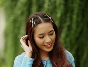 7 Claw Clip Hairstyles for an Easy Updo