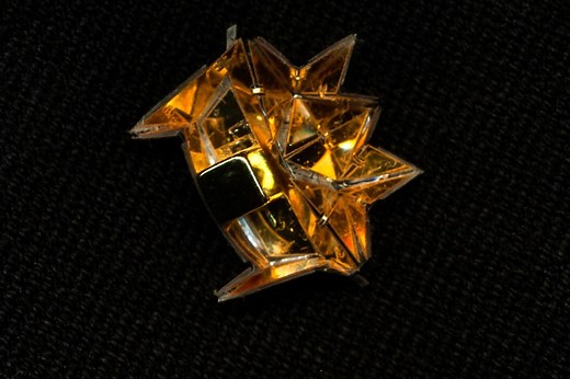 Centimeter-long origami robot