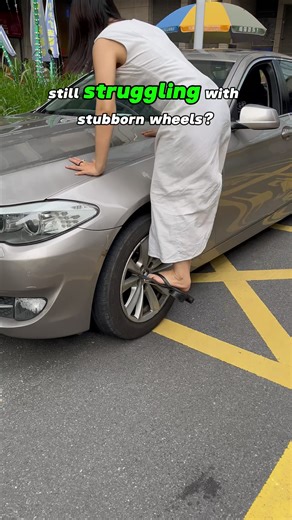 This makes removing tires easy for women as well #impactwrench #tool #impactdrill #fyp #powertools ~nl100901