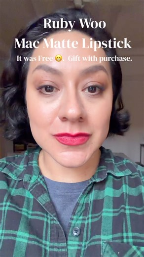 Ruby Woo Mac Matte Lipstick #maccosmetics #lipstick #labial