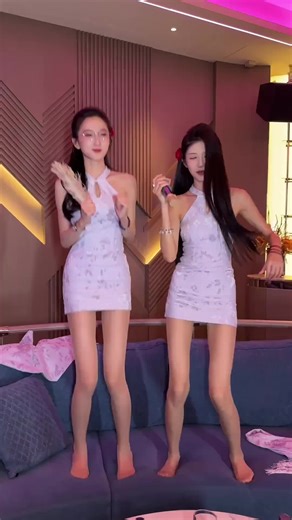 Karaoke Bar Douyin Music Covers