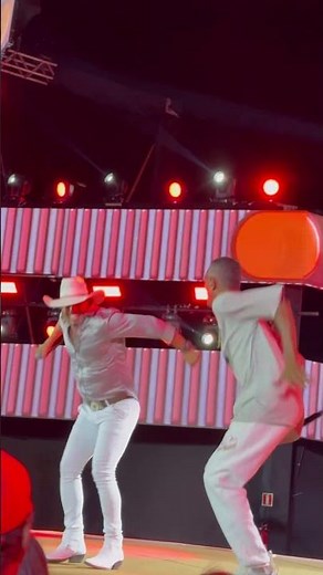 Nelson Nascimento e chicote de luxo