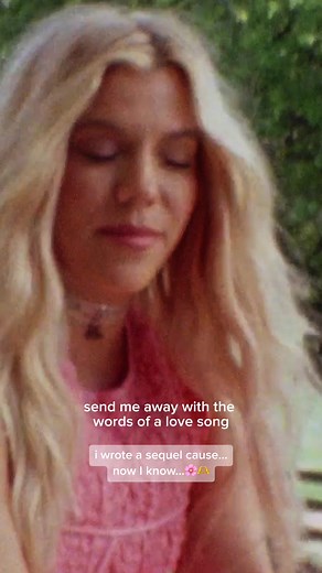 i didnt know then…but i know now. 🌸🫶 what do you know now for pt. 2 that you didnt know when the og came out? IIDY Pt. 2 out at midnight tomorrow night! pre-save/add at link in bio. mwah mwah! #countrymusic #ifidieyoung #ifidieyoungpt2 #kimberlyperry