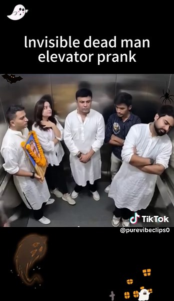 Invisible dead man elevator prank 🤣 #prankvideo #fyp #foryoupage❤️❤️ #viraltiktok #viralvideo
