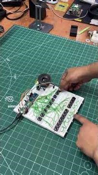 Breadboard synth with CD74HC4067