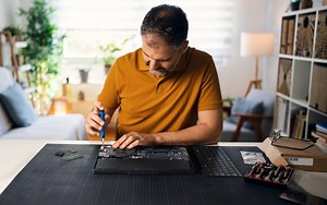 Want to DIY repair or upgrade your ThinkPad? You can. - Lenovo StoryHub