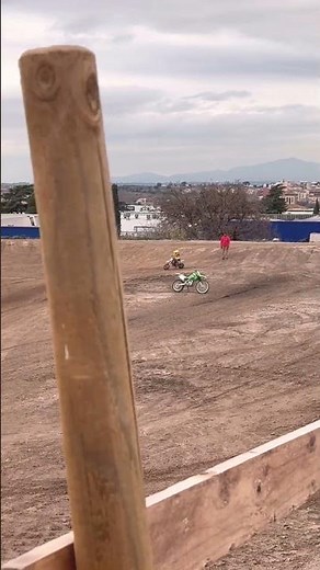 Entreno motocross kids, a tope gas! #ktm #kidsfun #motocross #circuito