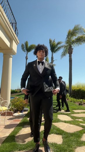 Groomsmen Fashion Showcase with Men's Wearhouse