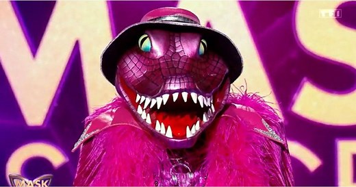 Mask Singer 2022 : qui est le crocodile ? Les indices et théories sur son identité (Mise à jour)