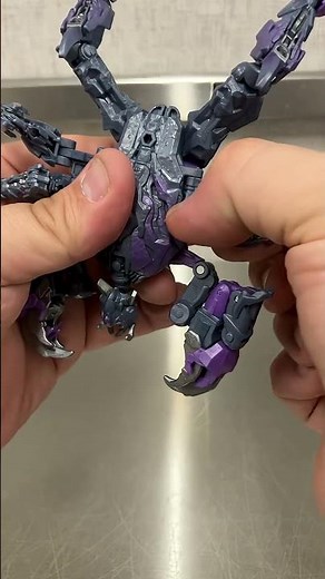 How To Transform: Studio Series Deluxe Class ROTB Predacon Scorponok #transformers #howtotransform