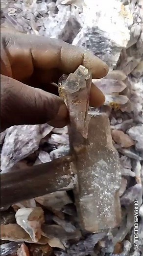 beautiful and valuable gemstones, but how does it come out of the rock?