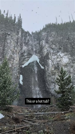 Winter in Yellowstone is a whole different kind of magic ✨❄️ Hiking through the hushed, snow-covered trails to witness these frozen beauties was an experience I won't soon forget. The roar of the waterfalls muted by the snow, the steam rising from the warm waters contrasting with the frosty air... absolutely breathtaking. #yellowstonenationalpark #winterhiking #waterfalls