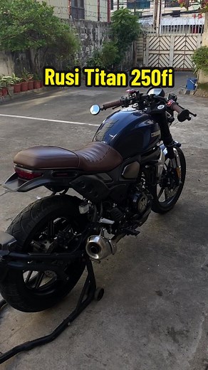 You ride’em you flex’em! Bike: Rusi Titan 250fi rusi titan 250 fi review rusi titan 250 fi top speed rusi titan 250fi exhaust rusi titan 250 sound exhaust rusi titan 250 classic rusi titan 250 fi box titan 250fi sound check rusi titan 250 fi modified #fyp #zvxcba #bikerstiktok #classicmotorcycle #scrambler #caferacer #bratstyle #motorcycletiktok #rusi #titan250fi