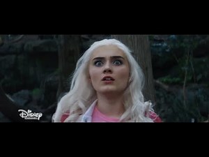 Zombies 2 - The car crash and werewolves encounter scene