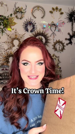 This just in: WE ARE GOING TO THE RED STEPS IN TIMES SQUARE FOR NEW YEARS’ EVE! 🎉🥂✨ Thank you @Crowned By Ellie for the perfect outfit topper; I feel completely glamorous! What a way to close out 2025 🥹 #crownedcrew #crownunboxing #newyear #timessquarenyc