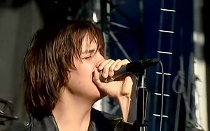 The Strokes - Take It Or Leave It (T In The Park 2006)