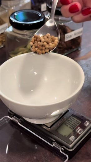 Get hands-on with gin making! Join Beyond City Distillery at Spring on Queen for an immersive 2-hour session. Craft your own 500ml bottle of gin with guided tastings, a Beyond G&T on arrival, and snacks while you distill- So what are you waiting for..book in and bring your gin dreams to life! #gin #masterclass #create #makeyourown #gintasting #thingstodo #thingstodoforfun