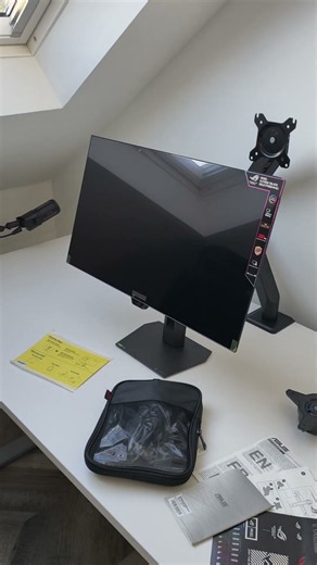 ASUS ROG Strix OLED XG27AQWMG ll QHD 280HZ Glossy Tandem WOLED 😋#asus #oled #monitor #setup 