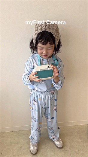 ℰ𝓇𝒾𝓀𝒶 ˊ˗ on Instagram: "𓍱 ⁡ 👦🏻キッズカメラ好きで ちょっと良いやつ新調したの🫢📷´- ⁡ 子どもでも簡単にきれいな写真が撮れる デジタルカメラ📷 ⁡ @myfirst_japan ⁡ 画質がめっちゃ良くて しかもボタン1つでその場で プリント印刷できるの🥰 (専用のロール紙を事前セット🖨) ⁡ ⁡ 多機能付きで凄すぎるやけど 細かい詳細はまたフィード投稿するね❕ ⁡ ⁡ ⁡ ⁡ ⁡ ⁡ ⁡ #myfistcamera#マイファーストカメラ#キッズカメラ#デジタルカメラ#5歳男の子#男の子ママ#子育てぐらむ#子どものいる暮らし ⁡"