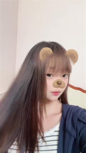 你可以不要夸她可爱吗 我可以装