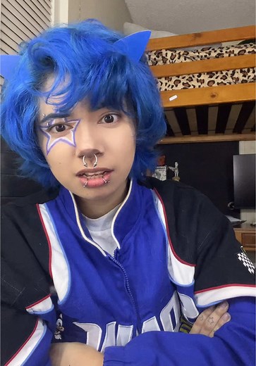 Sonic the Hedgehog Cosplay: Staying Nonchalant Challenge