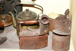 How to Clean Rust off Antique Cast Iron?