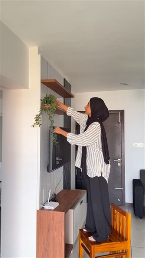 Jefee on Instagram: "Makeover time🤗 #roommakeover #home #cleaning #homecleaning #roomdecoration #homedecor #homesweethome #trending #reelsinstagram"